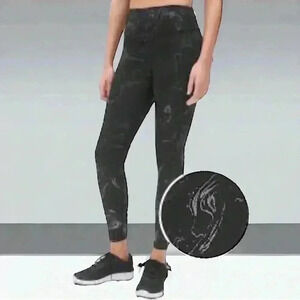 GapFit size small black and silver athletic leggings. #Running #Athletic #Yoga